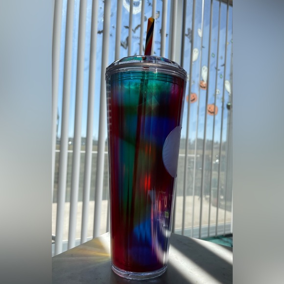 NWT - Starbucks 24 oz Rainbow Reusable Cold Cup w/straw & dome lid - Picture 8 of 9